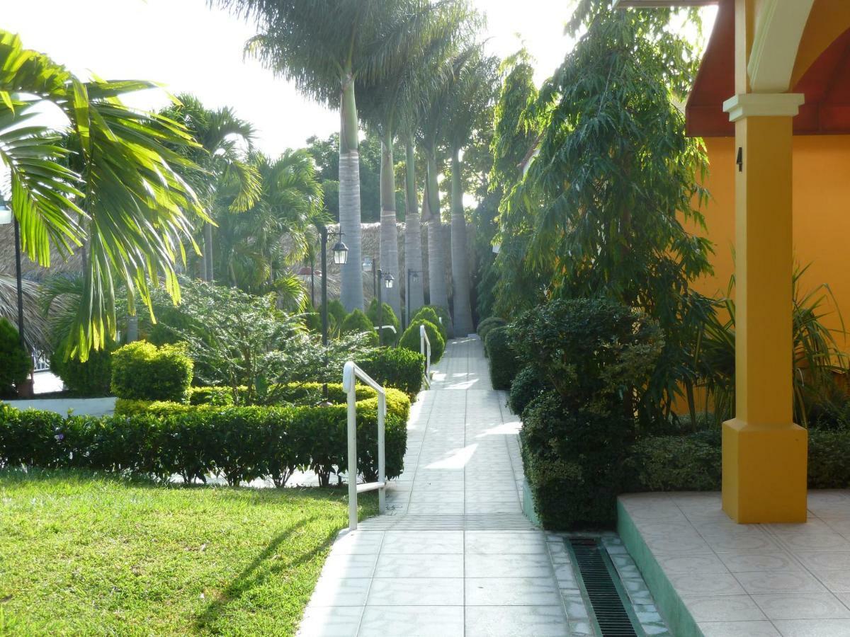 Apart Hotel Acuarious de Luis Estelí Exterior foto